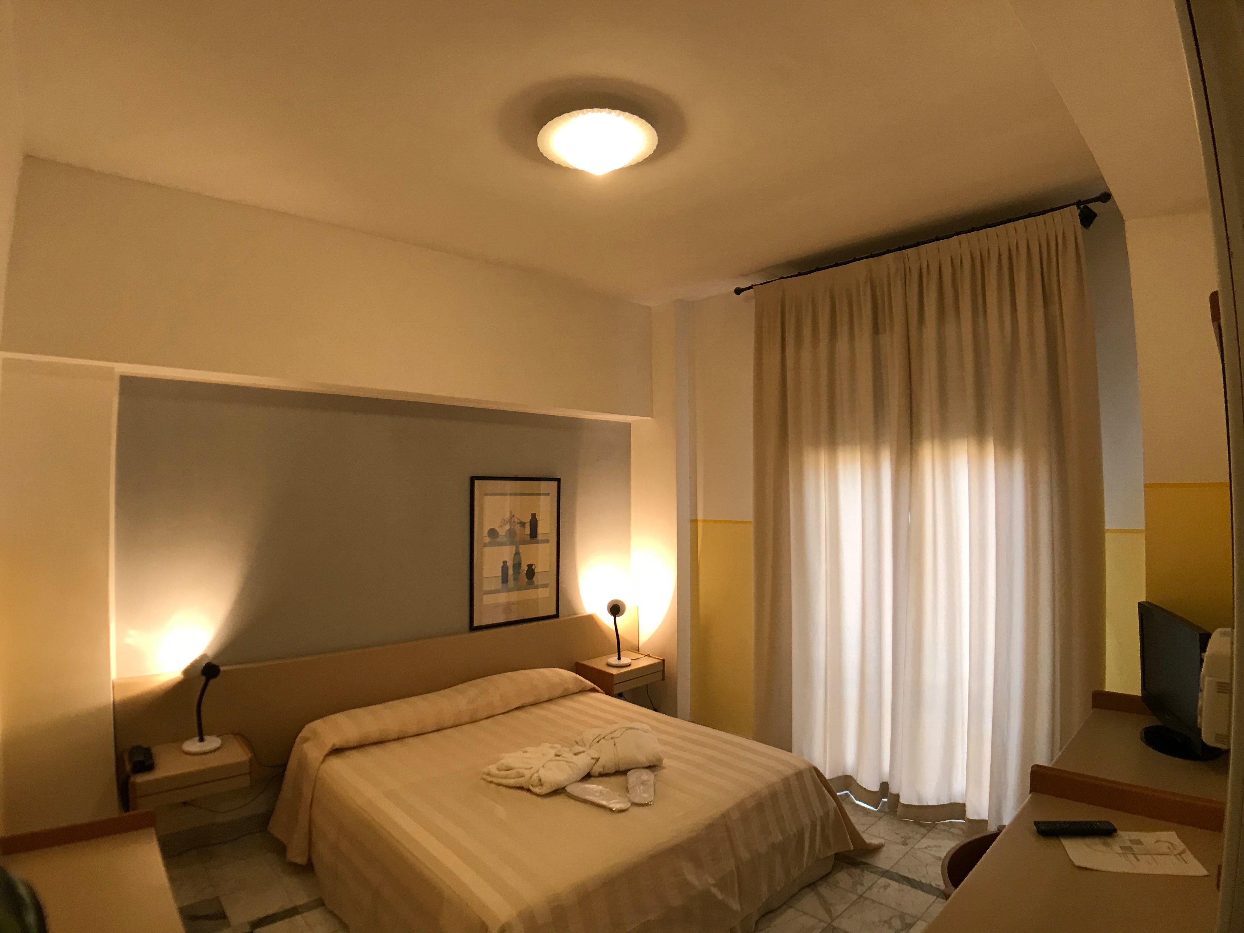 Shelley E Delle Palme, Bw Signature Collection 3* Lerici
