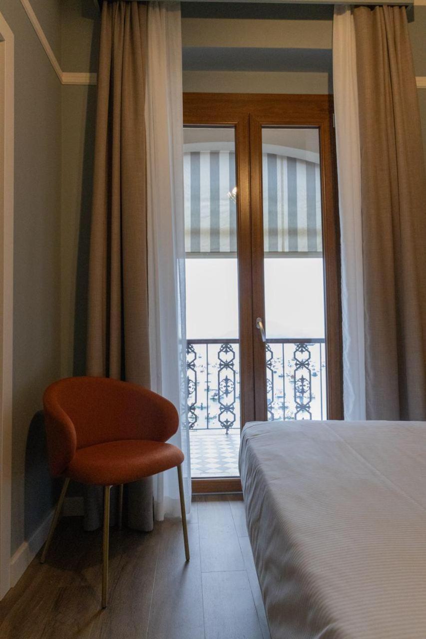 Shelley E Delle Palme, Bw Signature Collection 3* Lerici