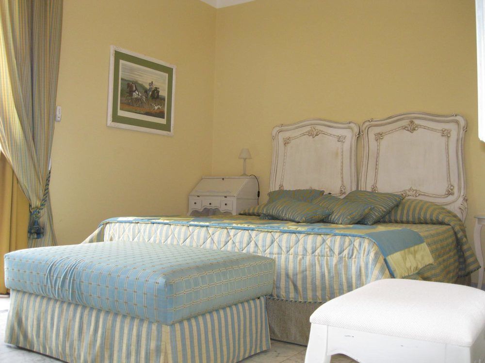 Shelley E Delle Palme, Bw Signature Collection Hotel 3*