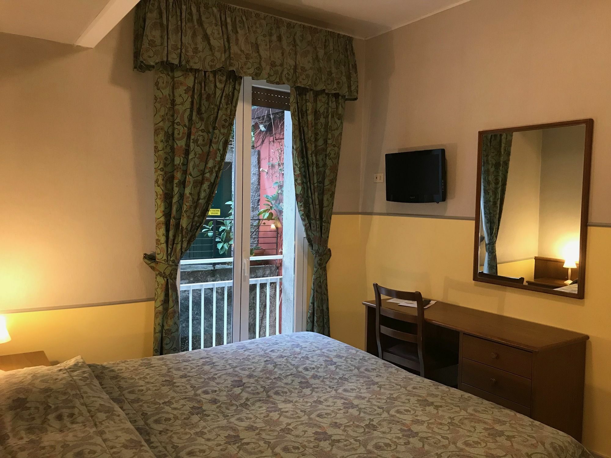 Shelley E Delle Palme, Bw Signature Collection Hotel Lerici